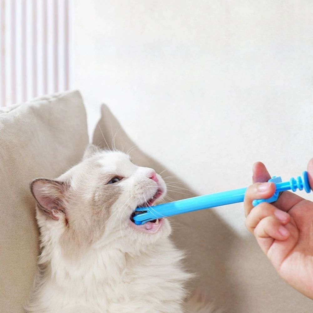 Easy One-Handed Pet Pill Feeder for Cats and Dogs