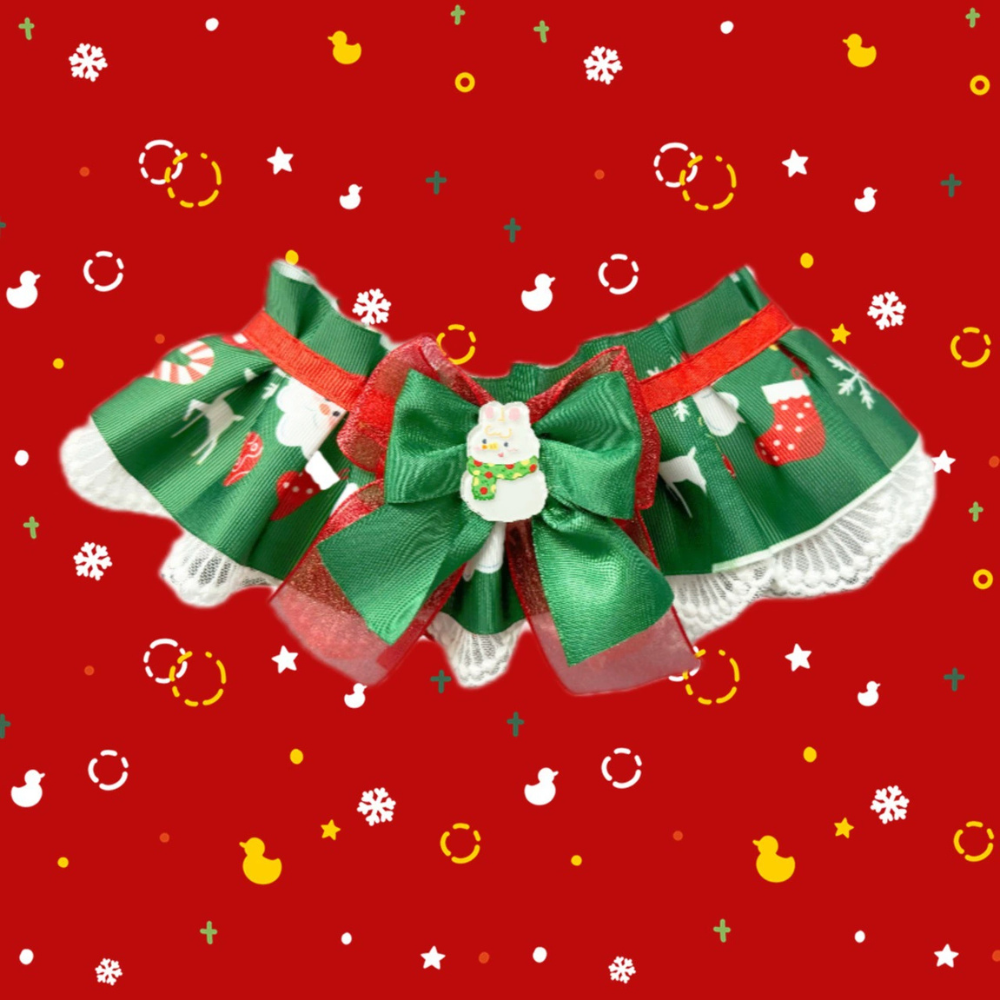 Christmas Lace Pet Bib Collar – Adjustable Neck Accessory for Cats and Dogs