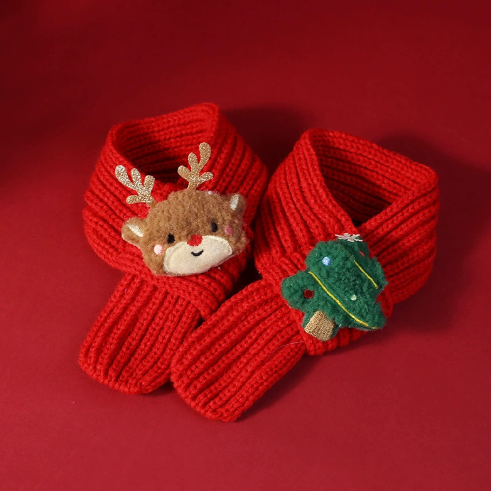 Winter Knit Scarf for Cats & Dogs – Cozy Holiday Pet Accessory